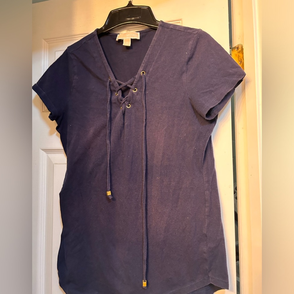 ☀️3/$10☀️ Michael Kors Navy Lace-Up Top small